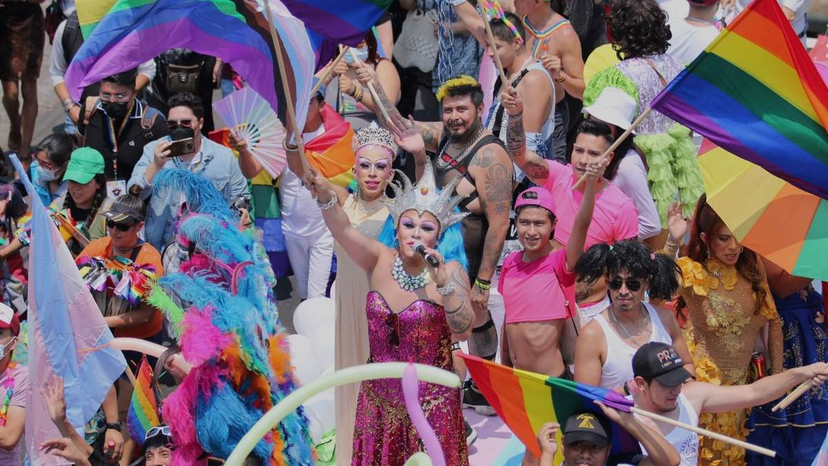 Marcha por el orgullo LGTBQ en Iztapalapa