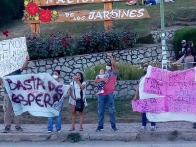 Villa La Angostura: convocan a realizar un acampe en la plaza para reclamar por viviendas permanente