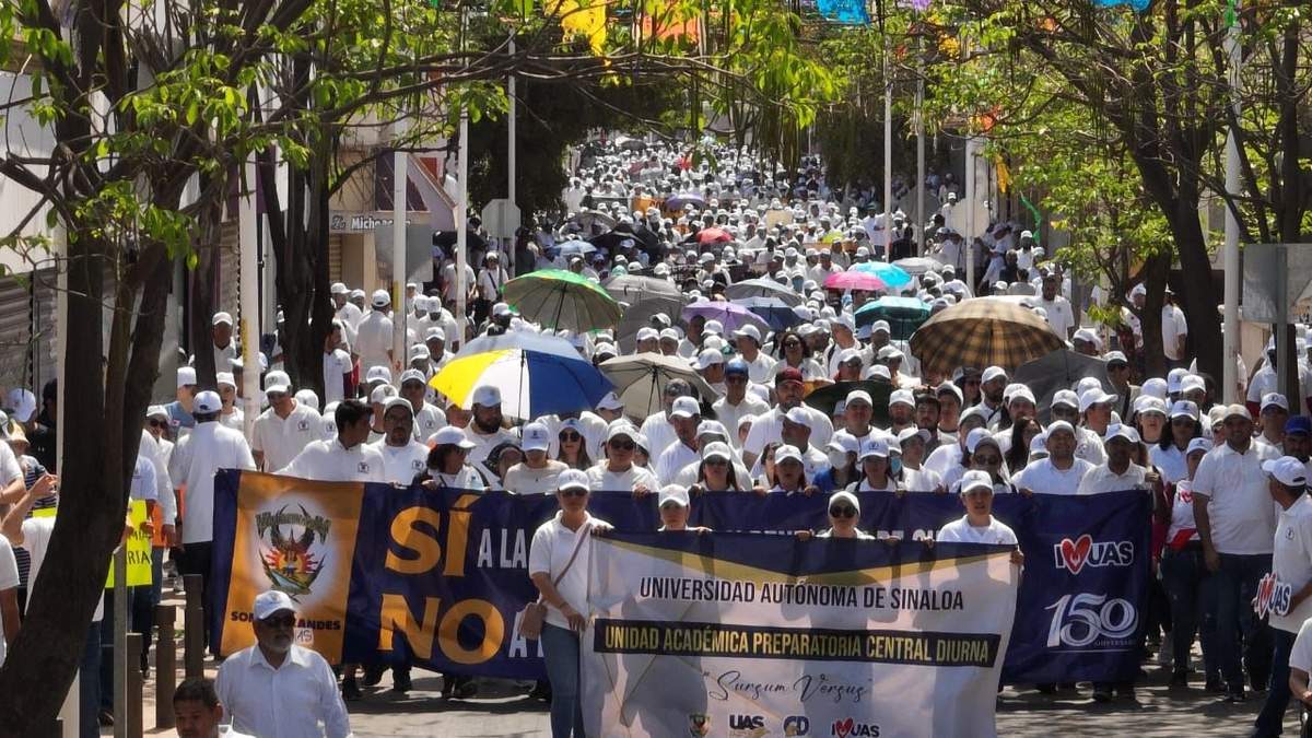 En la imagen, una de las manifestaciones en defensa de la autonomía de la UAS