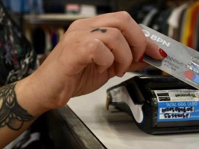 La provincia multará a quienes cobren sobreprecios en pagos electrónicos