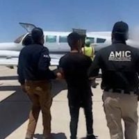 Entregan desde Sonora a presunto feminicida de Paola Bañuelos en Baja Calfornia (Video)
