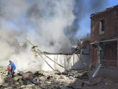 Ataque ruso con misiles deja un muerto y 52 heridos en la ciudad natal de Zelenskyy