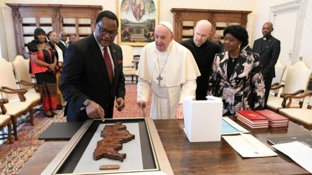 El Papa recibe al presidente de Malawi