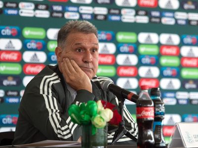 Federación Mexicana de Fútbol condena agresión al Tata Martino