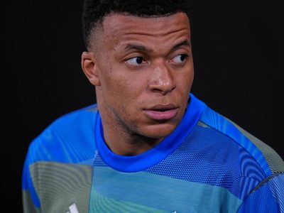 Trasciende que el Real Madrid examinó rodilla equivocada de Mbappé, pero el jugador lo desmiente