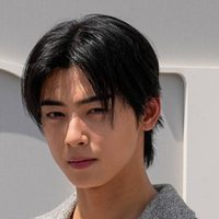 Causó un revuelo: la foto de Cha Eun Woo junto a una modelo que generó un debate entre sus fans