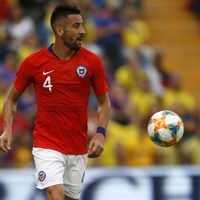 El plazo que le dio Boca a Mauricio Isla para responder a la oferta