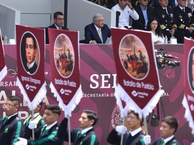 México dejó atrás una época de entreguismo, dice AMLO en la ceremonia del 5 de Mayo