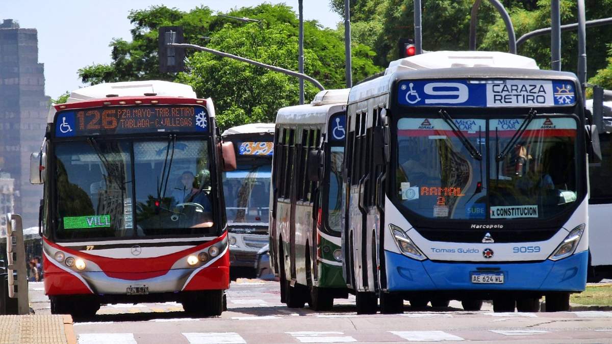El aumento en la tarifa de colectivos impactará sobre la inflación. Fuente: (X)