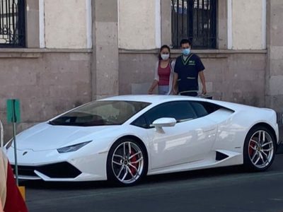 Alcaldesa de Moroleón justifica su Lamborghini Huracán; “es de uso familiar”, dice