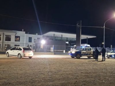 Delincuentes encapuchados redujeron a guardias en concesionaria y escaparon sin concretar el robo