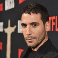 Netflix, cuna del amor entre Miguel Ángel Silvestre y una actriz argentina: "Me vuelves loco"