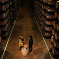 Una serie española busca acercar el vino a los Millenials