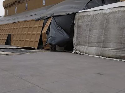 Los vientos desprenden una estructura de la réplica de la Capilla Sixtina