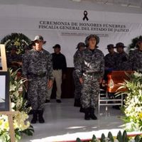 Dan el último adiós a pareja ejecutada cuando llevaban a su bebé a la guardería