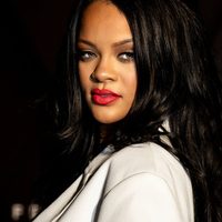 ¡Al rojo vivo! Rihanna presumió todo lo bueno que tiene como nunca antes ¿Se quitó TODO? Mirá
