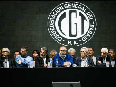 La CGT convoca a una reunión de urgencia para analizar las medidas de Caputo