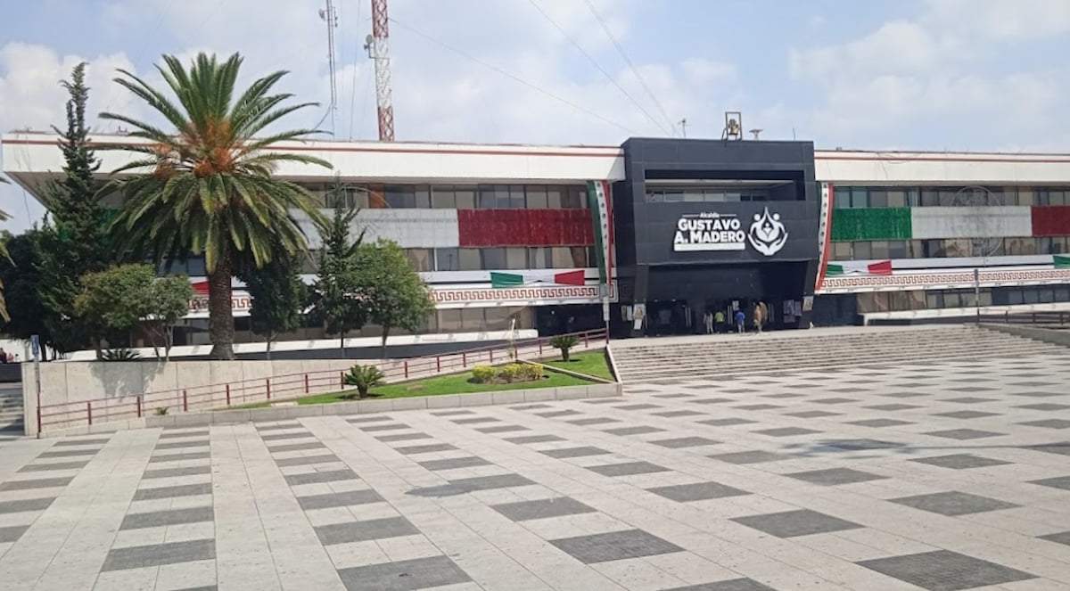 Explanada de la Alcaldía Gustavo A. Madero