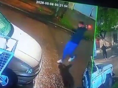 Un adolescente disparó contra la casa de un compañero de escuela: "Hay balas para todos"