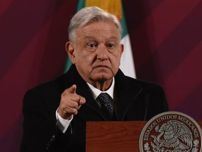 AMLO alista iniciativa de ley para prohibir vapeadores