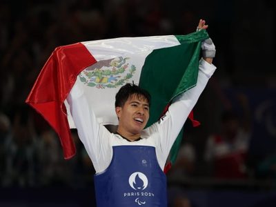 Luis Nájera gana medalla de plata en parataekwondo en los Juegos Paralímpicos de París 2024