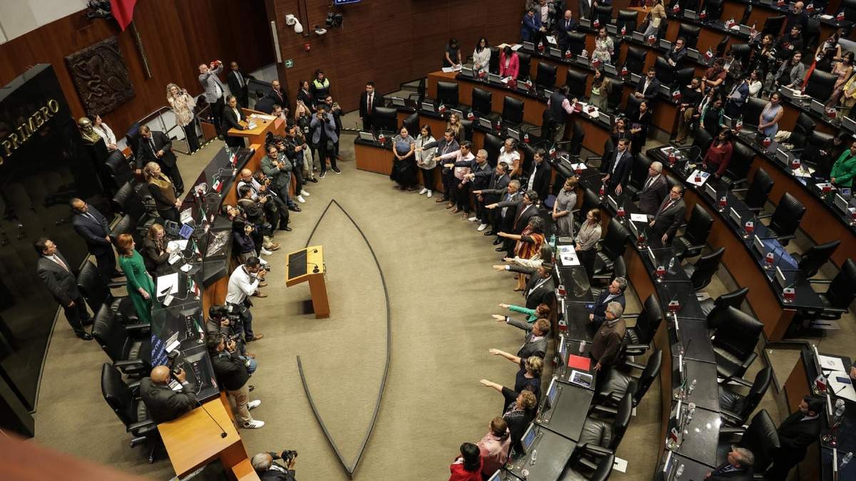 Consejeros rinden protesta
