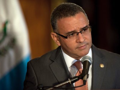 El Salvador: el expresidente Mauricio Funes va a juicio por evasión de impuestos