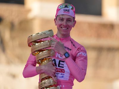 Ciclista esloveno Tadej Pogacar, ganador del Giro de Italia, es acusado de dopaje