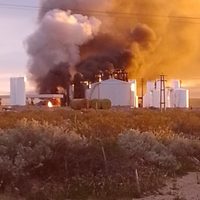 Incendio en la refinería: se conformó el comité de crisis y 90 personas trabajan en el lugar