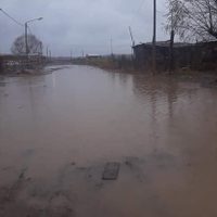 Familias de Campo Grande lucharon para que el agua no entrara a sus casas