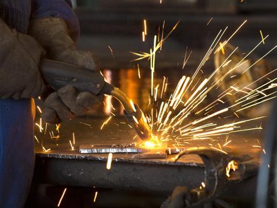 Ajuste: La UOM confirma una rebaja salarial del 30%