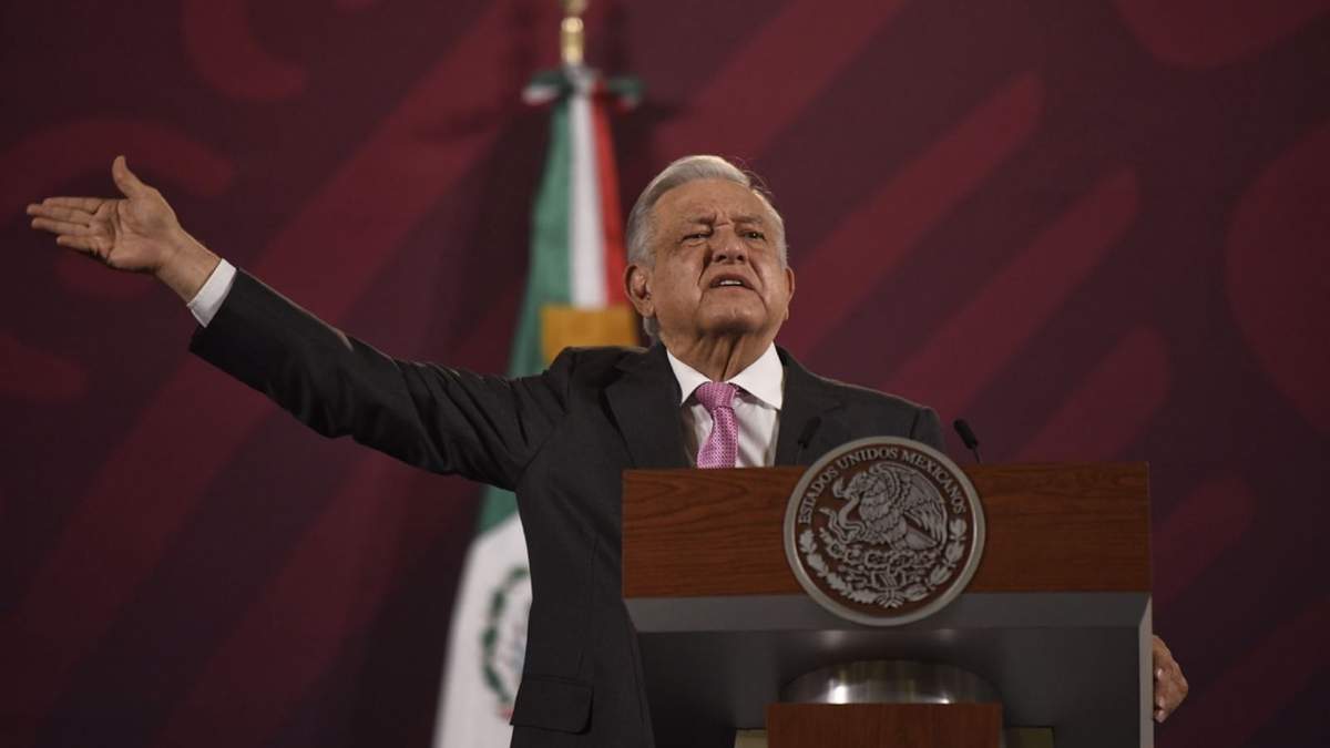 AMLO en la mañanera en Palacio Nacional