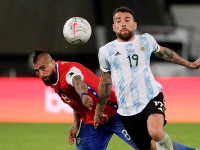 "No me parece": Scaloni le respondió a Vidal tras los dichos sobre la Selección Argentina