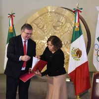 Ebrard contradice a AMLO y asegura que México sí busca ser sede de los Juegos Olímpicos