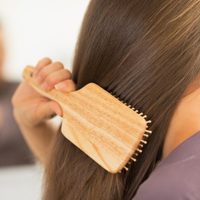 Adiós frizz, hola brillo: el truco natural para dejar tu cabello como si recién salieras de la peluquería