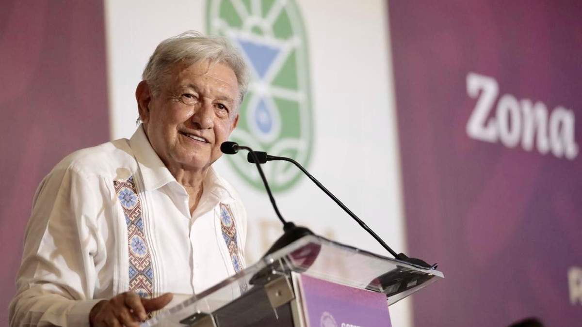 El presidente López Obrador en El Rosario, Sinaloa