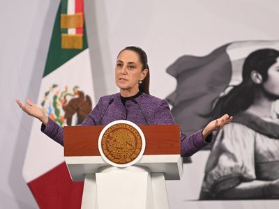 Sheinbaum sugiere que recursos para ir a la Luna debieron usarse para combatir la pobreza