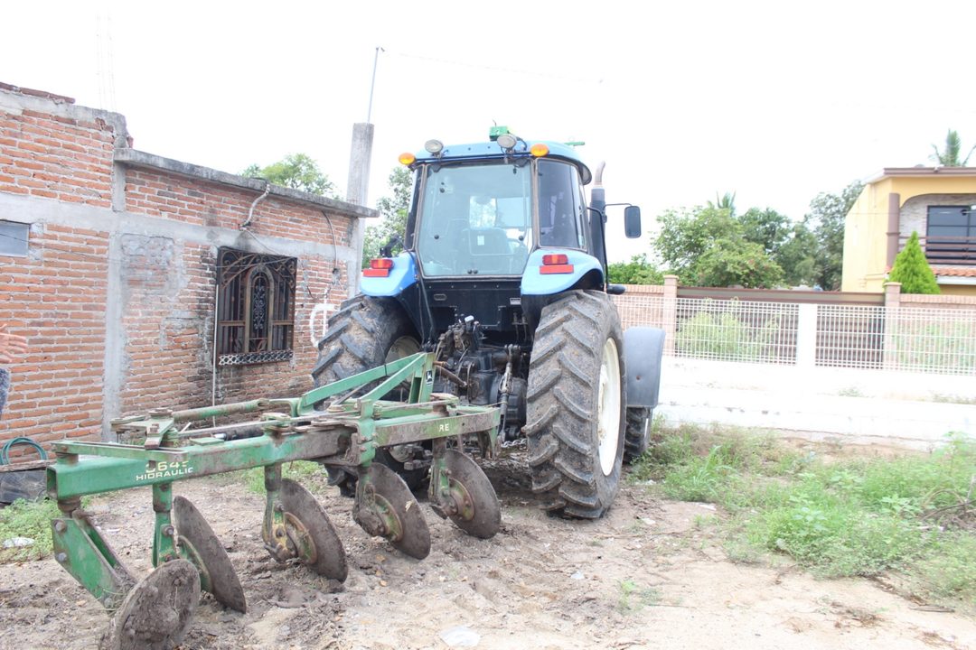Tractor Foto Aarón Ibarra