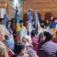 Repudian "avanzada" racista en Villa La Angostura: firman Pérez Esquivel y Cortiñas