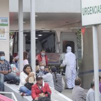 México rebasa las 115 mil muertes por covid-19; CDMX, con mayor ocupación hospitalaria