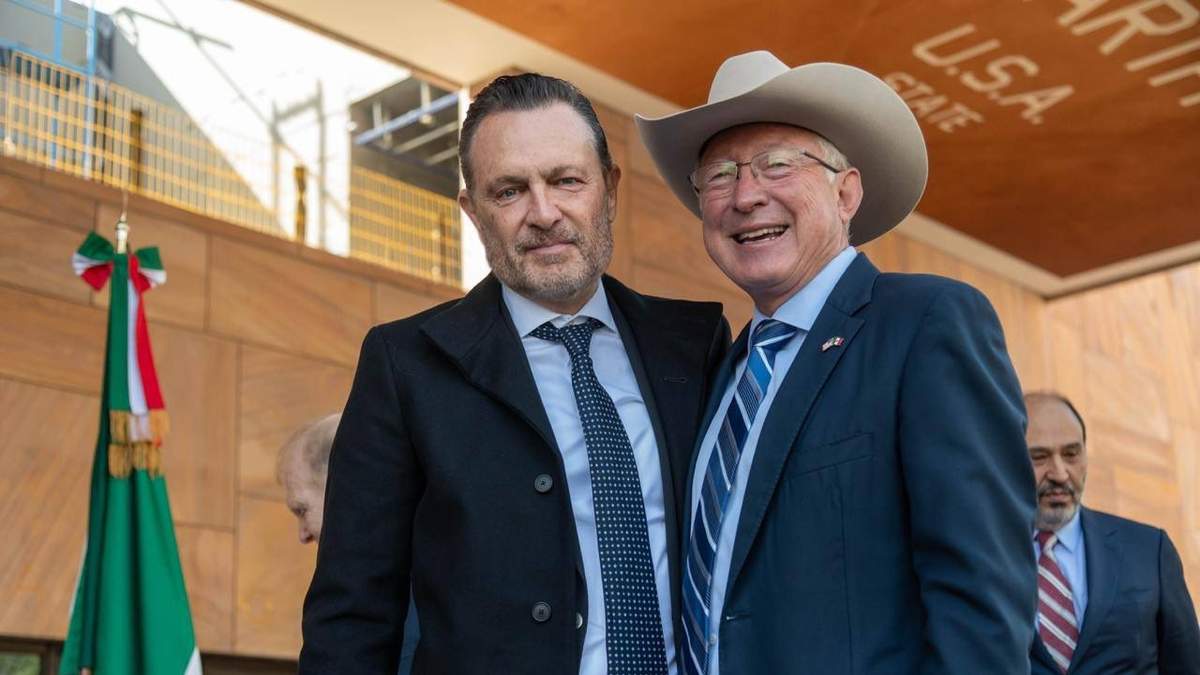 Mauricio Kuri y Ken Salazar