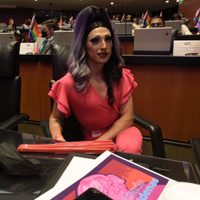 Drag Queen hace historia en el Senado: Guillermo Barraza habla en la tribuna a favor de la inclusión