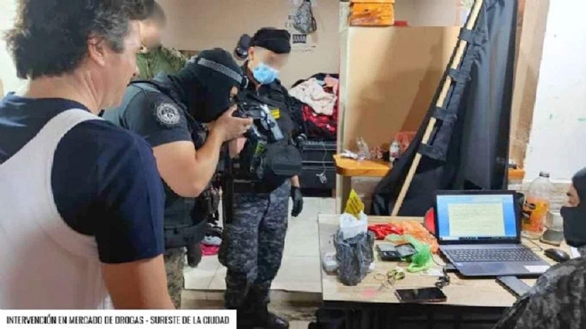 El fiscal general José Gerez presenció el allanamiento en Bahía Blanca al 500 el 10 de octubre. Fuente (MPF)