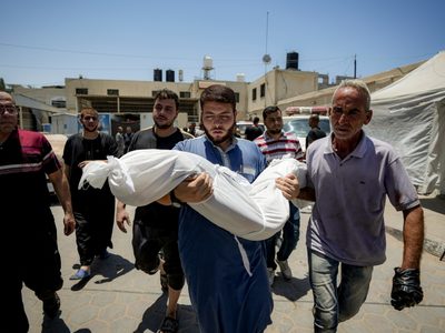 Al menos 29 muertos dejó el ataque israelí contra una escuela en el sur de Gaza