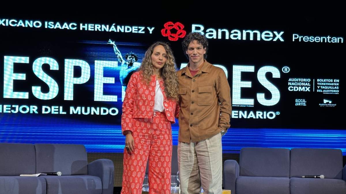 Emilia Hernández, productora ejecutiva de Soul Arts Production detrás de "Despertares"; e Isaac Hernández, bailarín y Premio Benois de la Danza durante la conferencia en el Lunario, en mayo pasado