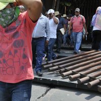 Cárcel a quienes vandalizaron el Congreso y bloquearon la autopista del Sol, advierte Astudillo
