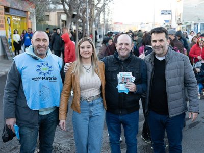 Los candidatos de Unión por la Patria recorrieron el oeste de la capital neuquina