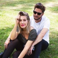 “Madre exagerada”: así viven Manuel Carrasco y Almudena Navalón sus vacaciones más especiales