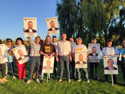 Periodista y candidato de Centenario acompañó a Cervi y Taylor en el cierre de campaña