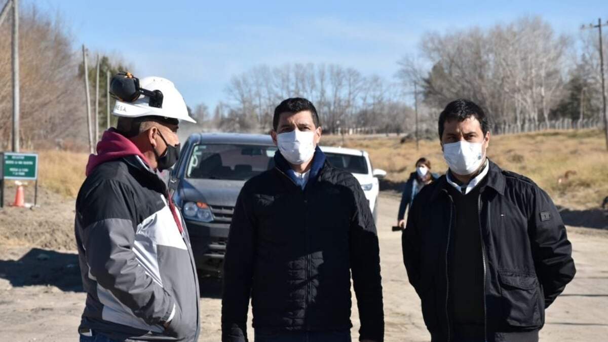 Carlos Koopmann recorrió junto al vicegobernador de Neuquén las obras en marcha. Fuente: (Twitter)